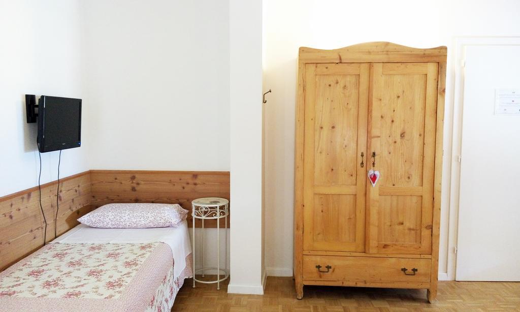 B&B Casa Brunelli เตรนโต ภายนอก รูปภาพ